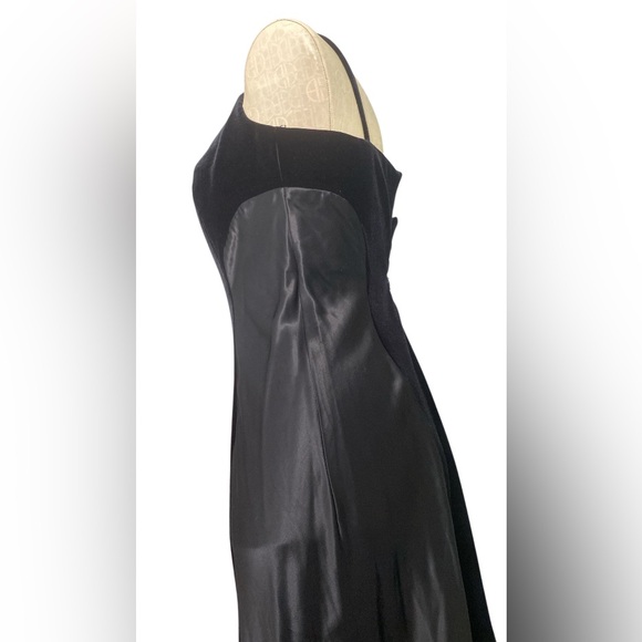 Faviana Evening Gown Black Spaghetti Strap Slip Dress Size 4 rayon/ acatate - Picture 7 of 10